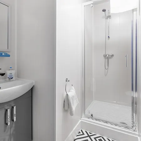 Centre 8 With Kitchenette, Free Wifi And Smart Tv By Yoko Apartamento Middlesbrough